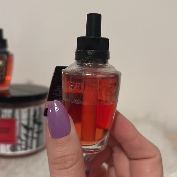 Vampire Blood Set 🧛♀️♥️ - Candle, hand soap & wallflower refills - Picture 3 of 9